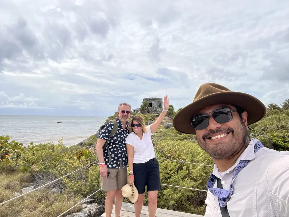 Local guiding at the Tulum archaeological site